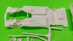 AMT ’77 Ford Pinto 1/25 Frame Axle Interior Tub Bucket Seats Dash Steering Wheel