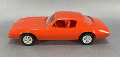 1976 Pontiac Firebird Formula Red 1:25 Model Car