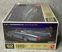 New AMT 1962 Ford Thunderbird 1/25 Scale Car Model Kit AMT682/12 SEALED