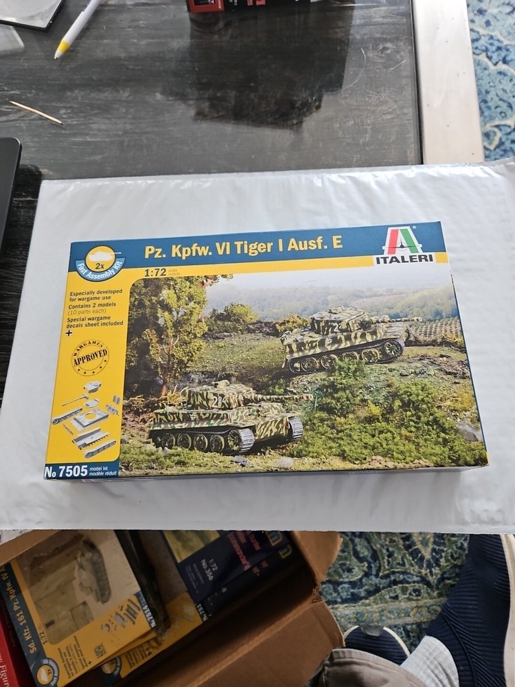 Italeri 7505 1:72 Pz.Kpfw.VI Ausf.E Tiger I (Fast Assembly)