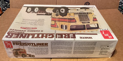 AMT/ERTL 1/25 WHITE FREIGHTLINER Diesel Model Kit 6651-10D0