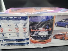 Revell 1:25 Honda Civic Hatchback Tuner Series 2’n1 Model Kit 85-2389 Dented Box