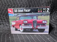 AMT Ertl KIT #30032 1/25 Scale ’58 Edsel Pacer Plastic Model Car Kit. NIB!!!