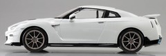 Aoshima 1/32 Snap Kit Nissan R35 GT-R Brilliant White Pearl Color-coded 13715