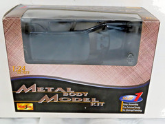 Maisto 1/24 Scale Mercedes-Benz ML #39947 Diecast Metal Model Kit NIB