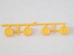 2 – YELLOW BARRELS from Beer Wagon Monogram Revell 1:24 Model Kit ( moonshine )