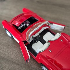 Maisto 1957 Chevrolet Corvette Red Fuel Injection Diecast Model Car 1/24 7in