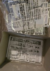 Monogram 85-4193 1957 Ford Del Rio Wagon Police Car 2n1 Model Kit 1/25 McM (B46)