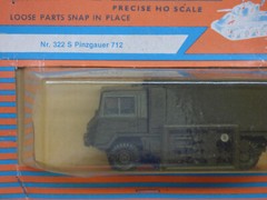 Roco Minitanks (NEW) 1/87 Modern West German 712 Pinzgauer Ambulance Lot #4901