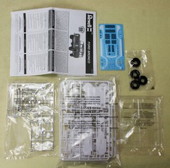 Revell Ford Bronco early body 1/25 plastic model car truck kit 85-4320 SEALED