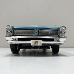 Maisto 1965 Pontiac GTO Convertible Blue 1:18 Scale Diecast Car
