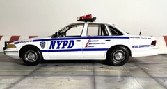 Nicely built 1/25 scale 1997 Ford Crown Victoria NYPD White Blue RMP READ