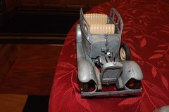 HUBLEY FORD 4 DOOR SEDAN METAL MODEL KIT HOT ROD PARTS REPAIR 1:20 JUNKYARD
