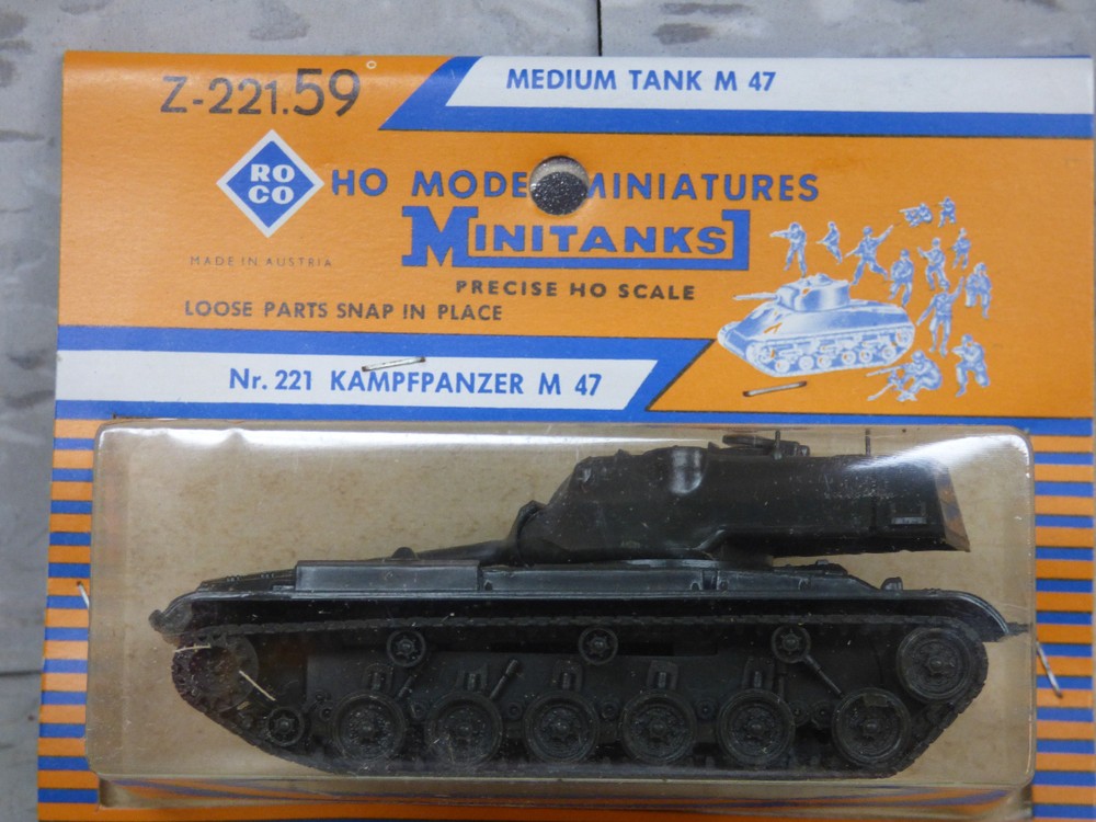 Roco Minitanks / Herpa (NEW) Modern US M-47 Patton Main Tank Lot #893K