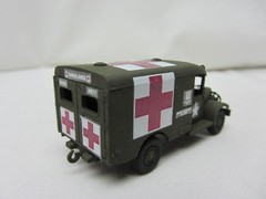 ROCO MINITANKS DBGM #223 US Army MASH 4077th M43 Dodge 3/4 ton Ambulance 1/87