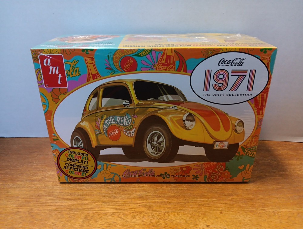 AMT 1284M Superbug 1971 Unity Graphics Coke 1:25