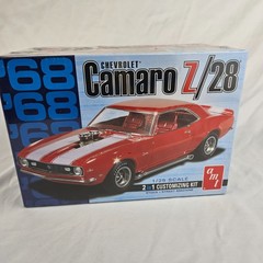 AMT 1968 Chevrolet Camaro Z/28 1/25 Scale Plastic Model Kit