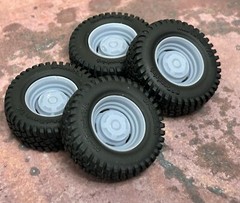 1/24 Scale: 18-Inch “80’s Ford F-250” Wheels W/ Mud Tires; Jeep, Resin 1/25