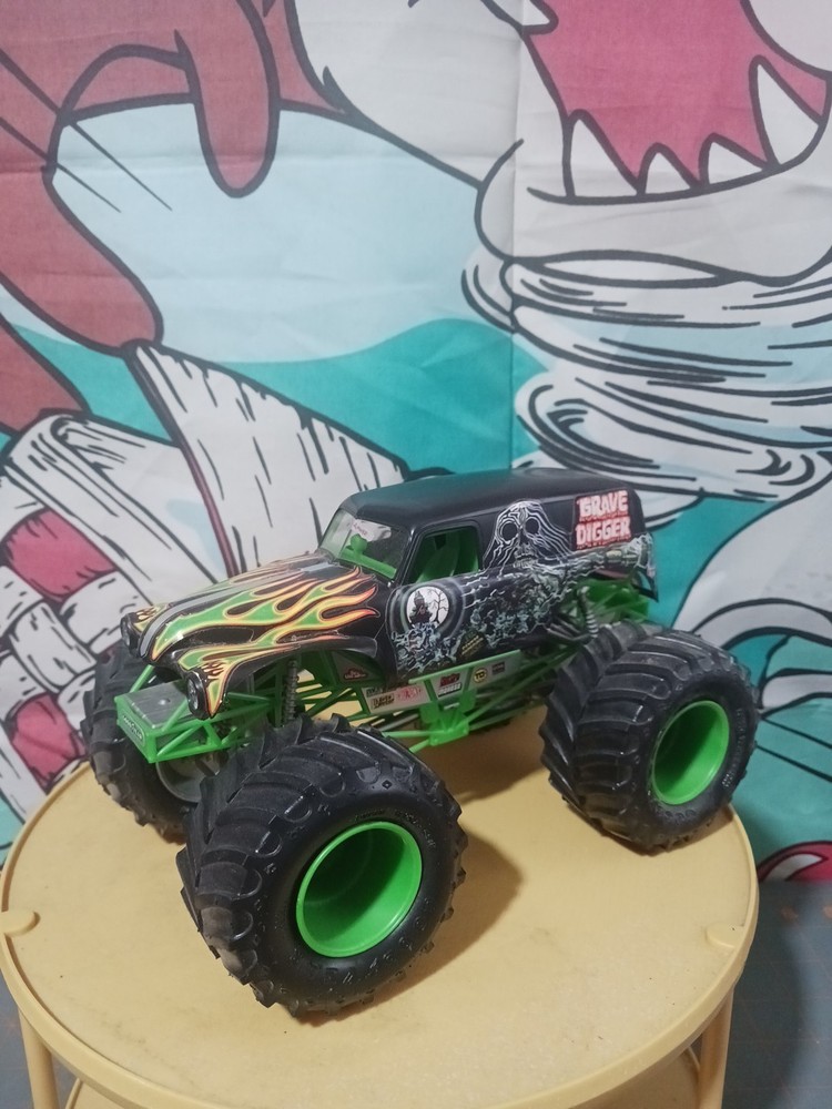 1/25 -Grave Digger / 4×4 Built-up ! No Box !
