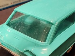 Hubley 1960 Ford Country Sedan 1/24 Scale Nicely Built Kit with Box – Aqua
