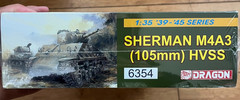 Dragon 1:35 ’39-’45 Series Sherman M4A3 (105mm) HVSS SEALED WWII U.S. Army