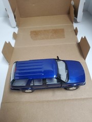 1995 Chevrolet Blazer Radar Blue Metallic dealer promo 1/25 AMT Ertl