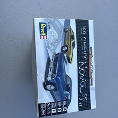 Revell 1/25 1969 Chevy Nova SS Plastic Model Kit 85-2098