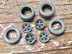 1/24 Scale: 15-inch “Cragar SS” Resin Wheels W/ Wide Rear Tires