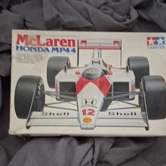 Tamiya McLaren Honda MP4/4 Formula 1 Racing Car Plastic Model Kit Senna