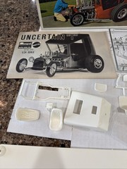 MONOGRAM UNCERTAIN “T” ORIGINAL KIT! MINT!! CIRCA 1966!! VMCP!
