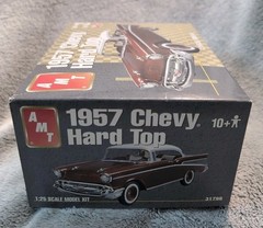 AMT 1957 Chevy Hard Top 1:25 Scale Model Kit 31798 Open Box