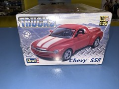 REVELL CHEVY SSR TRUCK MODEL KIT #858-4052 RELEASED IN 2013 NEW