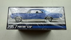 2011 MPC 1967 Pontiac GTO 1:25 Unassembled Model Kit Molded MPC710L/12
