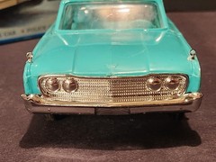 Hubley 1960 Ford Country Sedan 1/24 Scale Nicely Built Kit with Box – Aqua