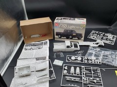 😎🚦AMT ERTL 1994 Ford F-150 Lightning 1:25 Scale Model Kit #6153 – bad decals🤑