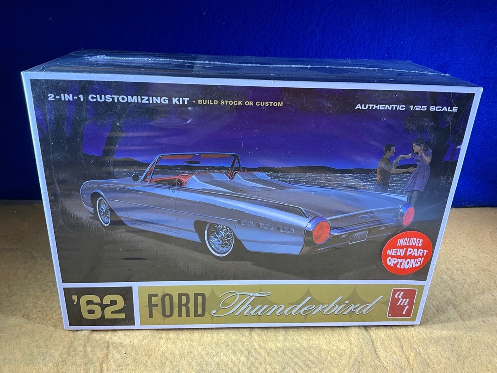 E12-24 MODEL – 1962 FORD THUNDERBIRD – SEALED – AMT 682/12 – 2011 – NIB