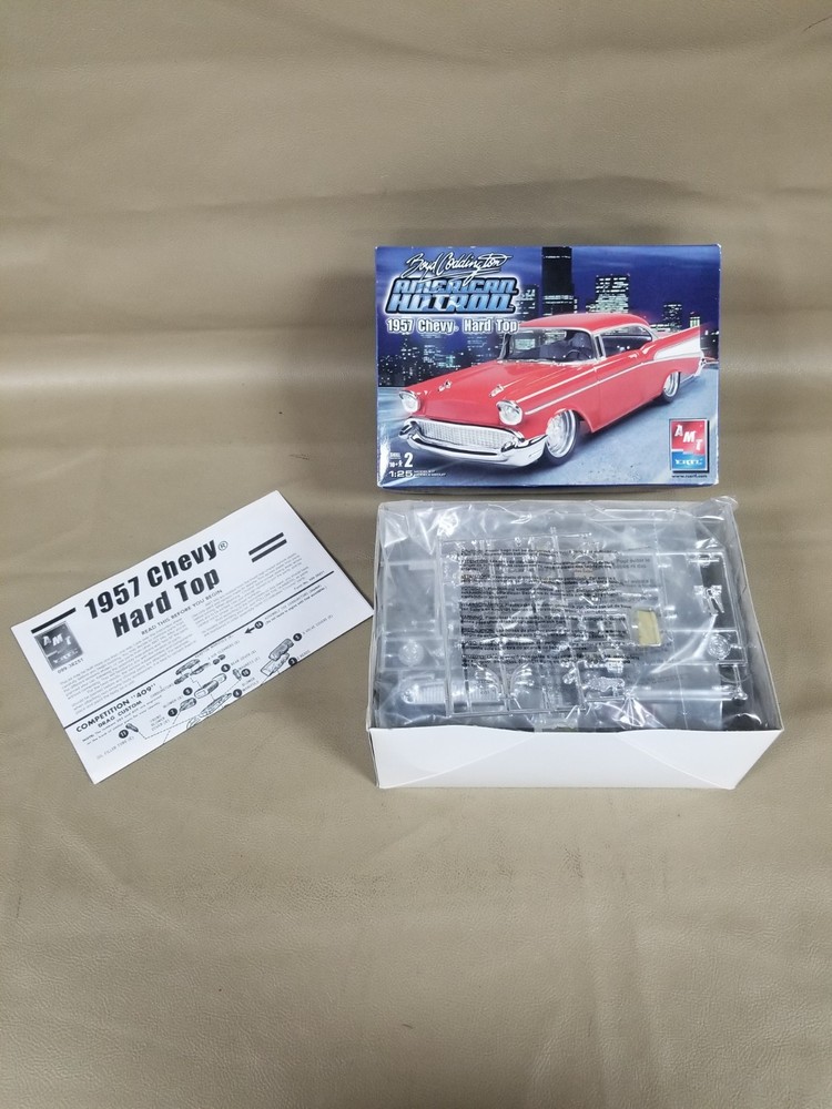 1957 Boyd Coddington Red CHEVY Hard Top AMI ERTL American Hot Rod Kit 1:25