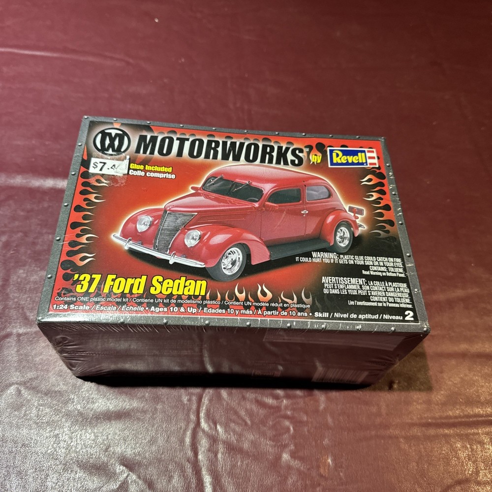 Motorworks By Revell 1937 Ford Sedan 1:24 Scaled Model Kit Sealed In Plastic