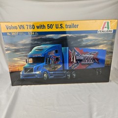 Rare Italeri Volvo VN 780 w/ 50′ US Trailer 1/24 Scale Plastic Model Kit