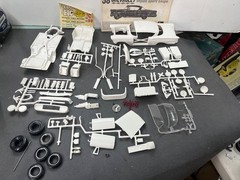 AMT T273 1958 Chevy Impala Hardtop Vintage Car Model KIT 1/25 McM