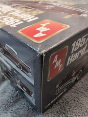 AMT 1957 Chevy Hard Top 1:25 Scale Model Kit 31798 Open Box