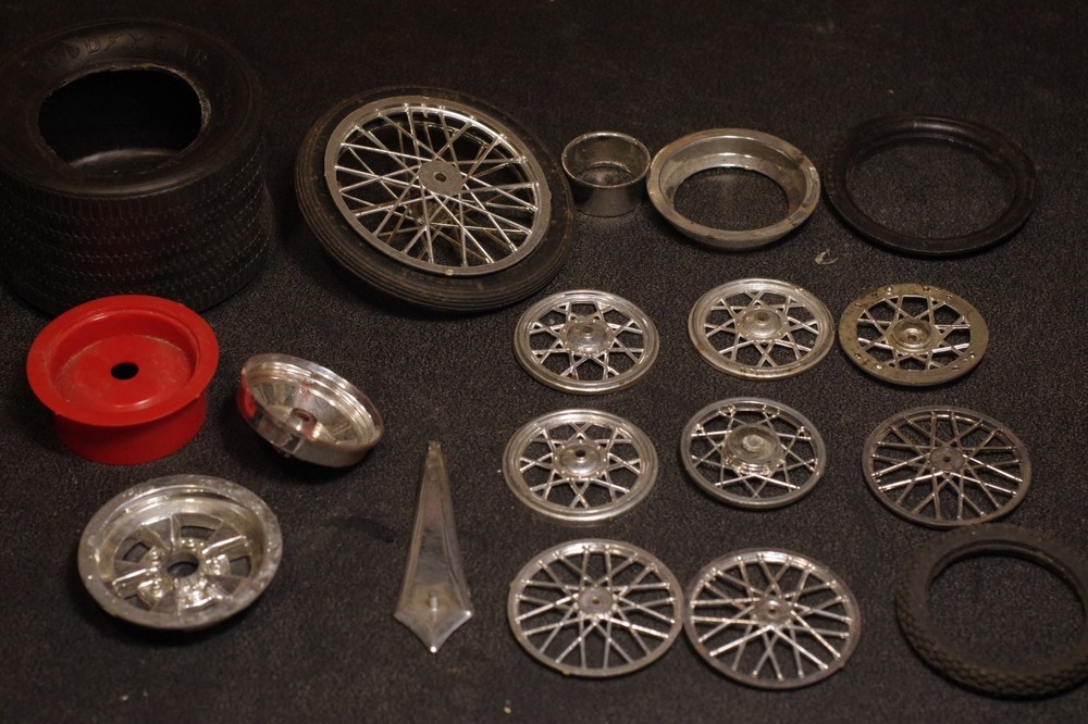 LOT of 1/8 scale Motorcycle and Chopper Wheels and Tires!!! SEE PICTURES!!!