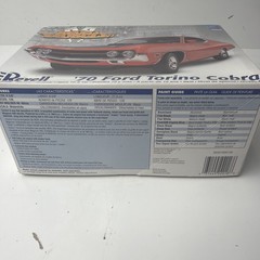 Revell Muscle 85-2018 1970 Ford Torino Cobra 1/25 Model Kit Open Box