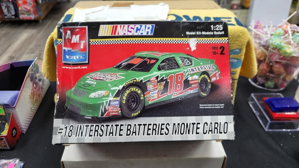 CIB 2003 BOBBY LABONTE INTERSTATE MONTE CARLO #18 1/25 AMT MODEL KIT #38071