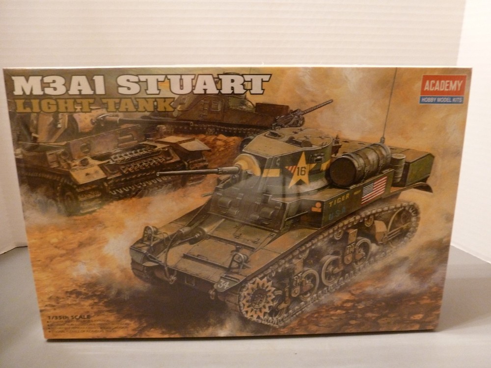 ACADEMY 1/35 M3A1 STUART LIGHT TANK #1398 SEALED YEAR 2002