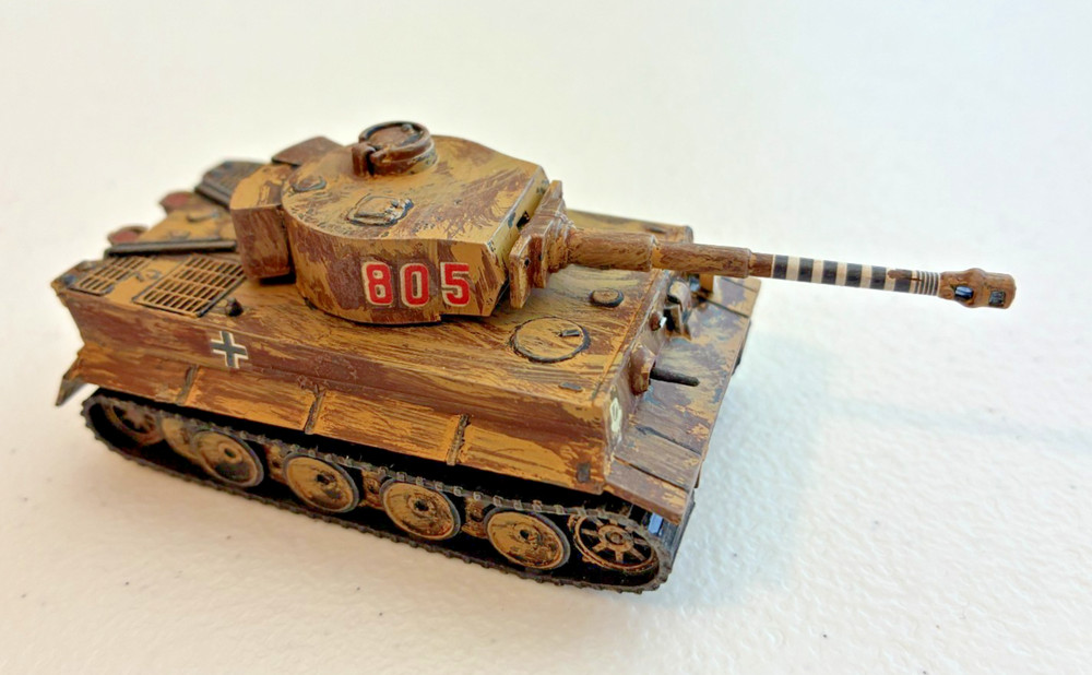 Roco Minitanks German Tiger I PZKW VI Tank Painted Camo WWII 1:87 HO (B1b)