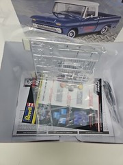 Revell 1/25 1966 Chevy Fleetside Pickup Plastic Model Kit 85-7225 New Open Box