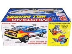 SKILL 2 MODEL KIT 1977 FORD MUSTANG “HELL DRIVERS” 1/25 SCALE BY AMT AMT1475