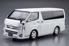 AOSHIMA The Model Car Toyota TRH200V Hiace Super GL 10 1/24