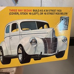 AMT 1939 Ford Tudor Sedan Street Rod 1:25 Scale Model Kit OPEN BOX COMPLETE